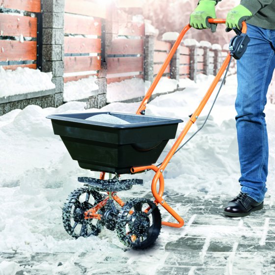 Épandeur pour semis et sable 