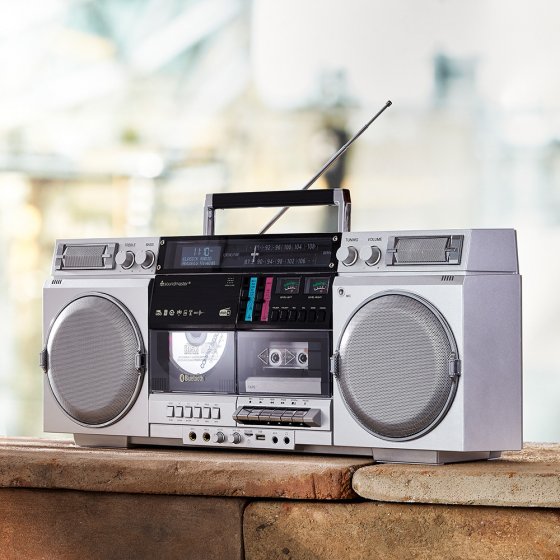 Boombox rétro « années 1980 » avec DAB+ 